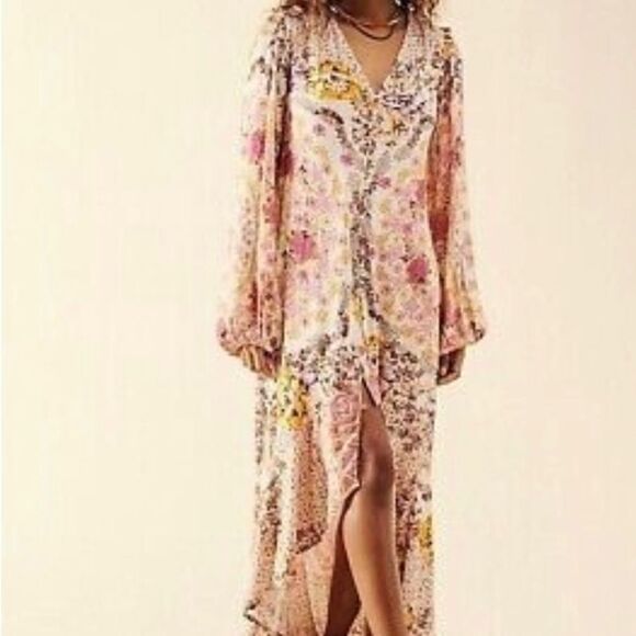 Free People
Maris Printed Midi Dress
Size M
Retail $169 - Picture 3 of 8